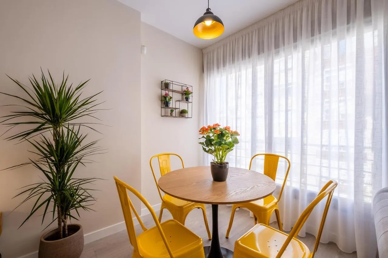 Minty Stay - Trinidad Apartments Málaga 0*,  España