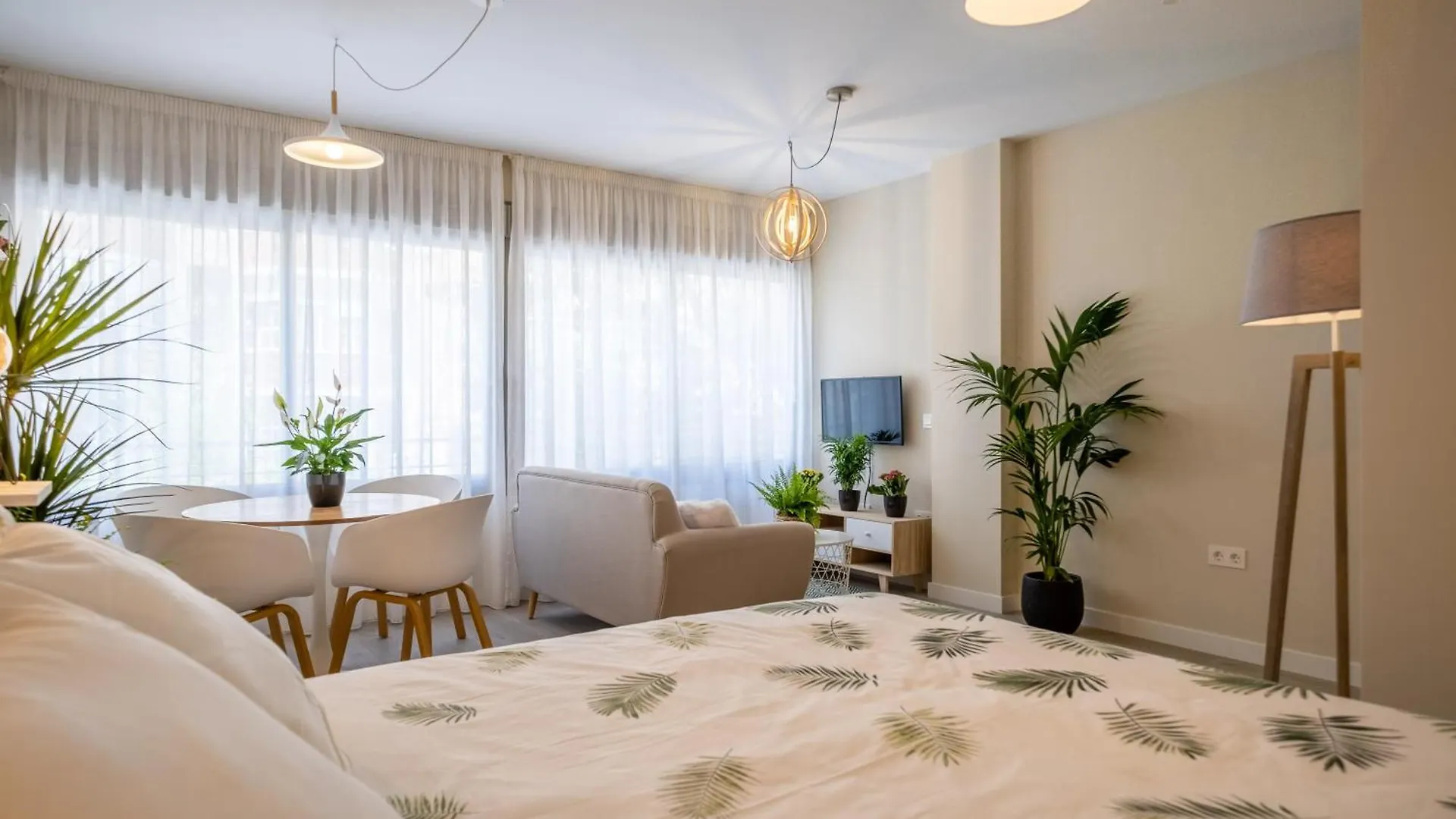 Minty Stay - Trinidad Apartments Málaga