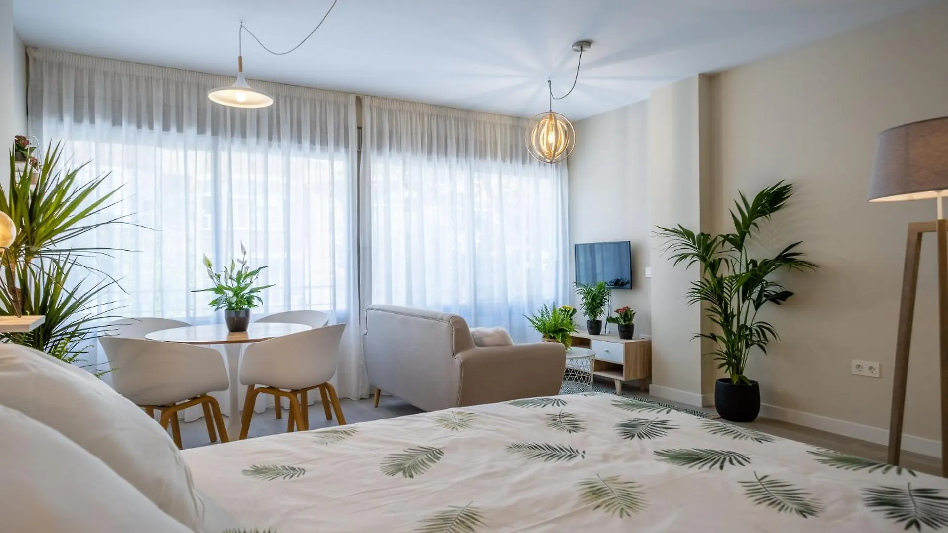 Minty Stay - Trinidad Apartments Málaga España